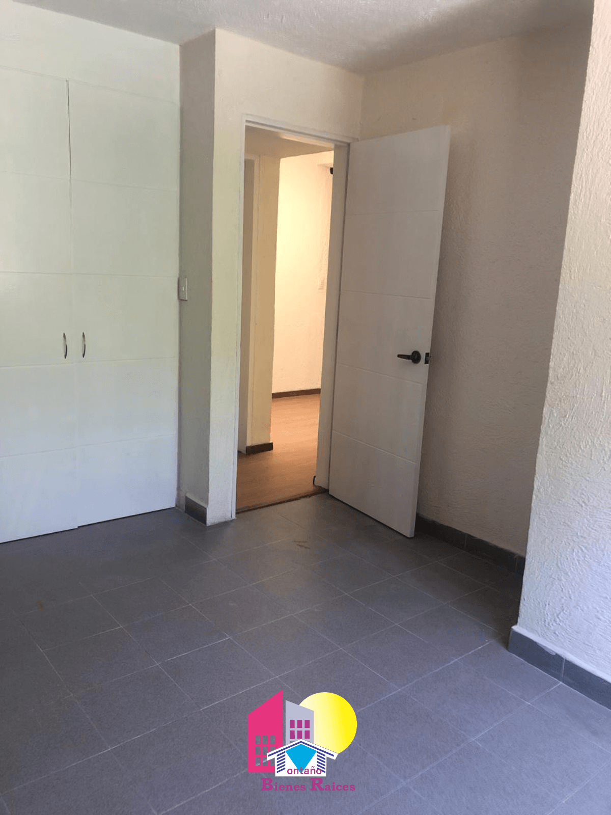 Habitación con clóset